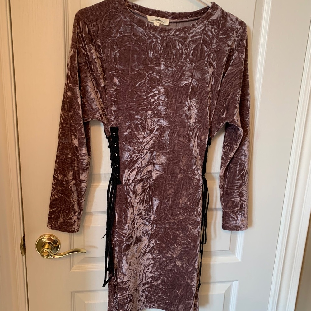 VELVET  DRESS WITH ADJUSTABLE LACED WAIST